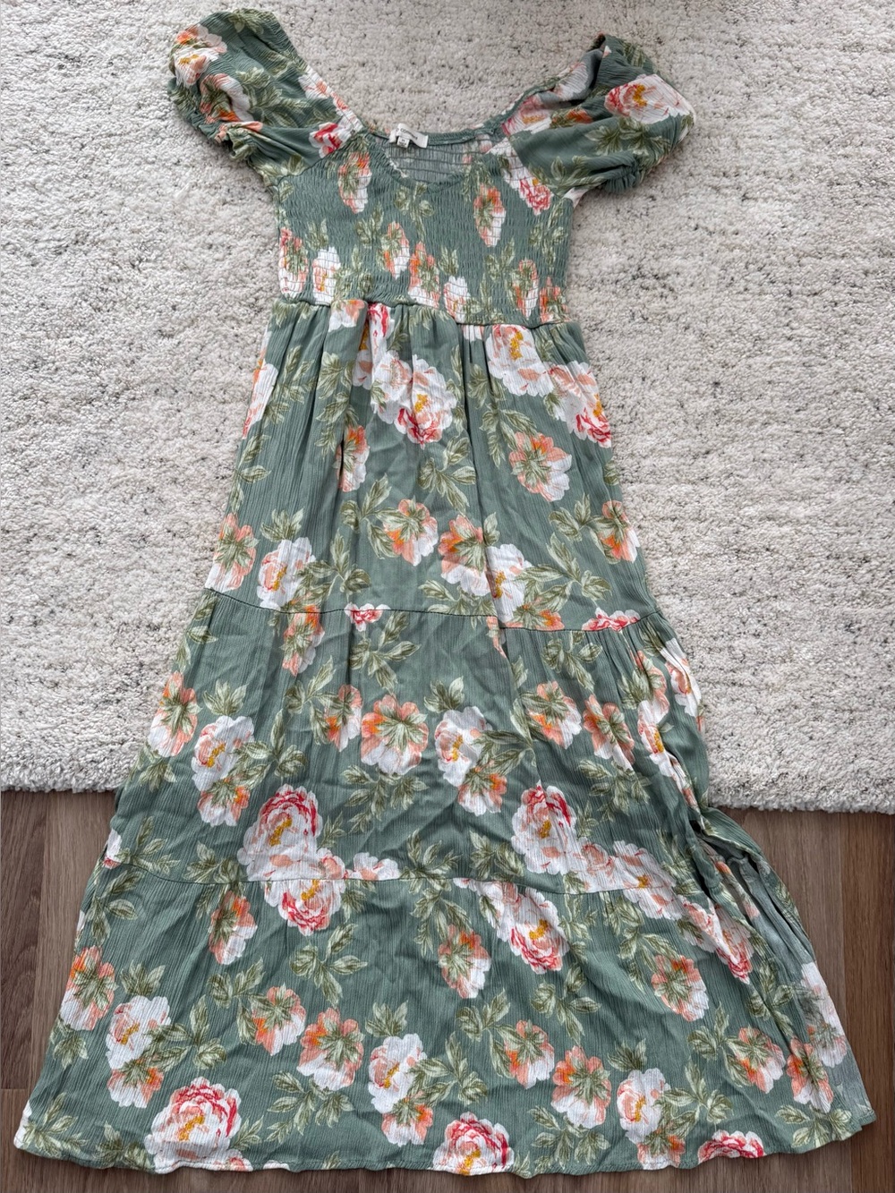 No Comment Medium m Sage Green Floral Smocked Tiered Midi Dress Puff Sleeve Slit